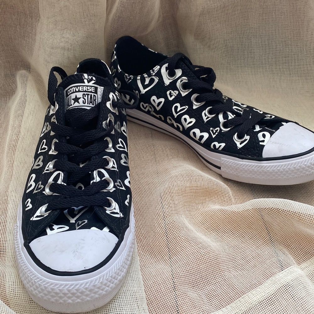 🖤White Heart Black Converse🖤